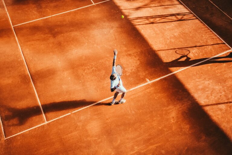 I migliori esercizi di stretching per aumentare la flessibilità nel tennis