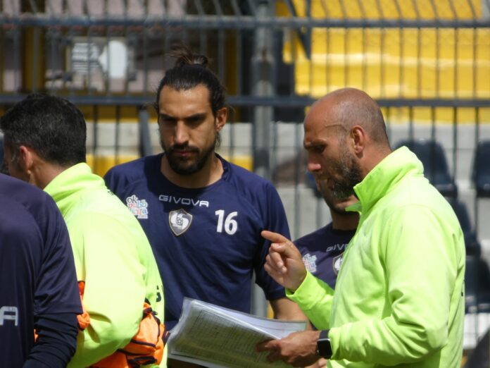 Spareggio decisivo per la promozione in Lega Pro: Cavese contro Brindisi a Vibo Valentia